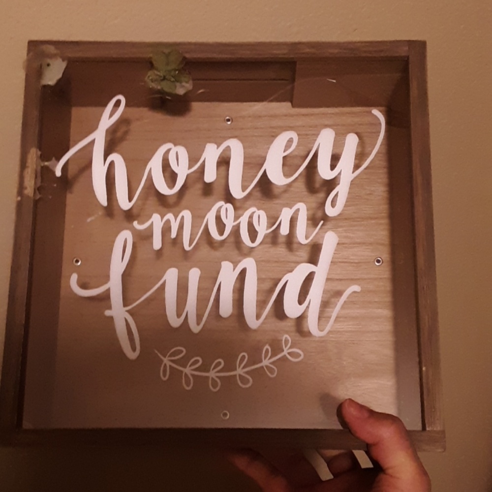 Honeymoon box for cards